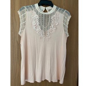 🔘 Daytrip top - Size Medium